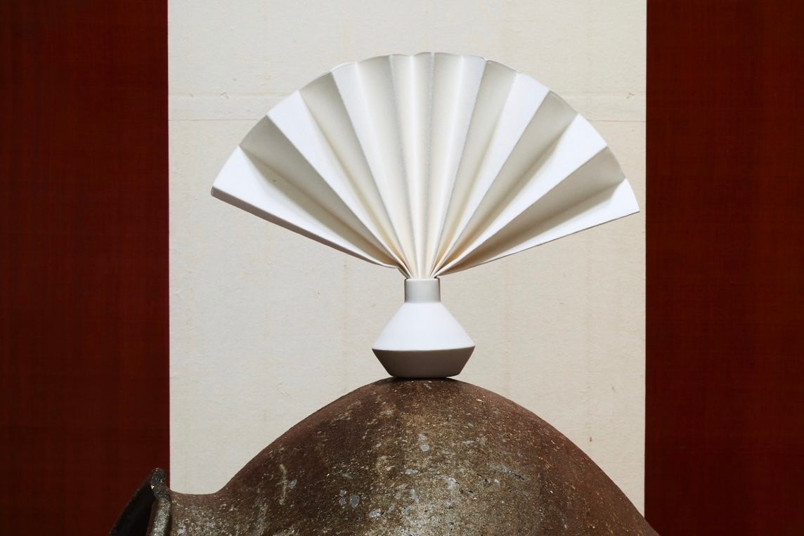 空間の気配をととのえる—香りという“現代の神具”