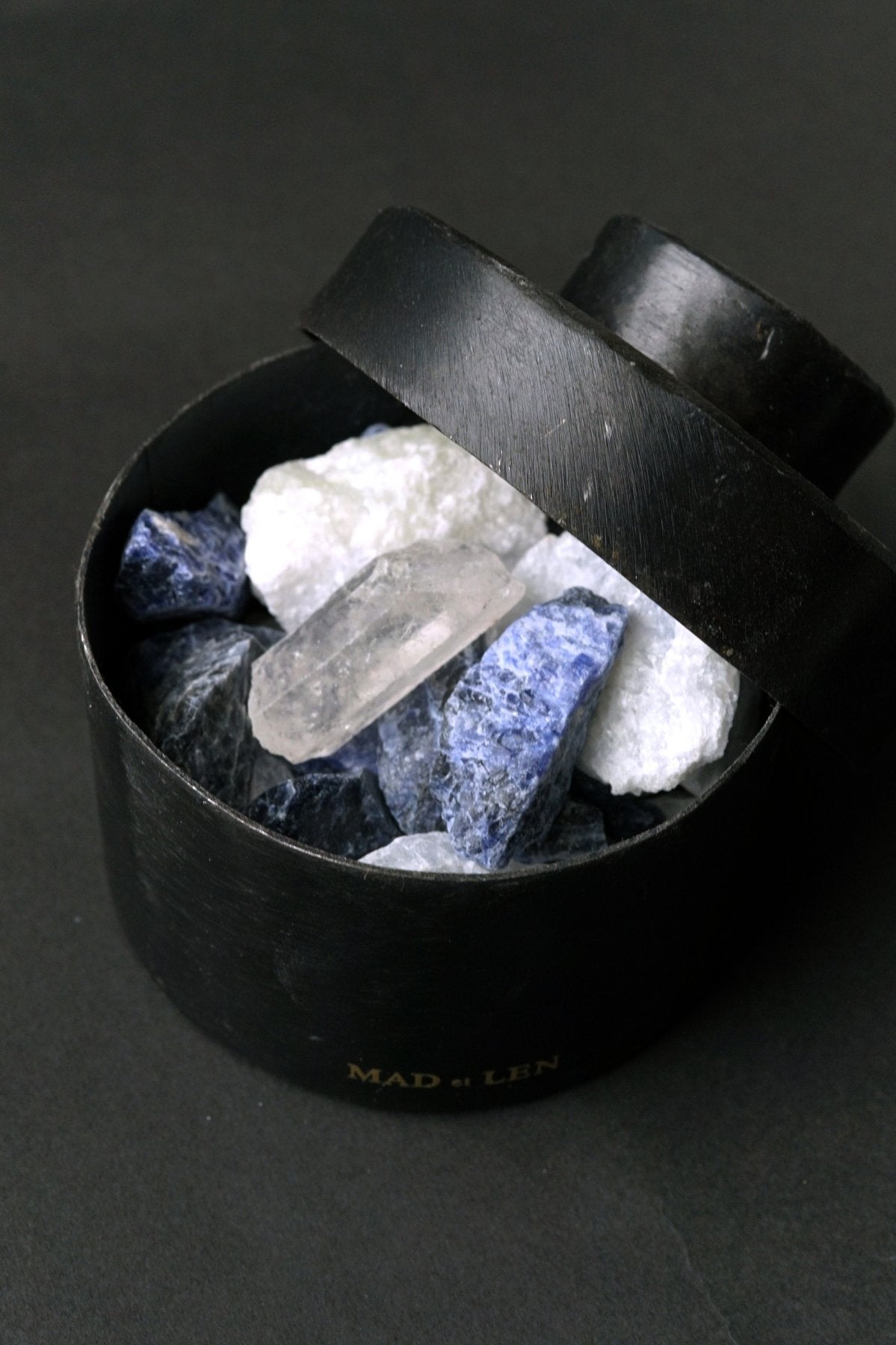 Flat Pot Pourri TOTEM BLUE mini - calcite bleur , sodalite